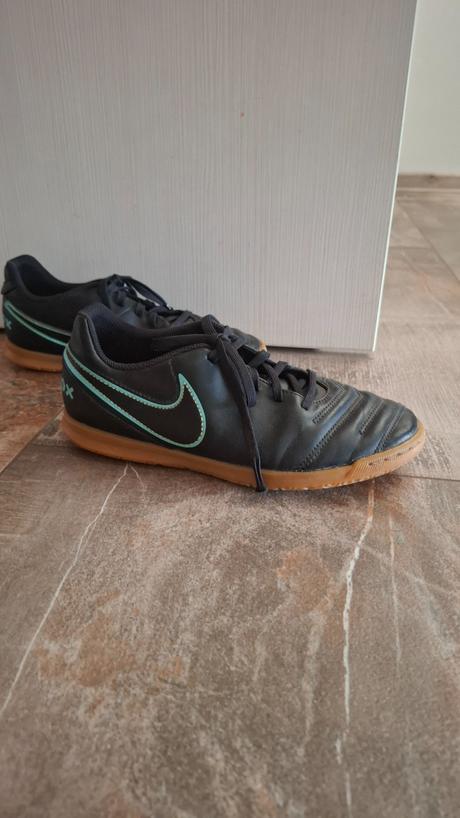 Predám halovky, nike,38