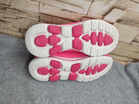 Skechers 37 - dámske ružové našuchovačky, skechers,37