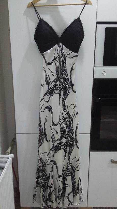 Spoločenské šaty, 36