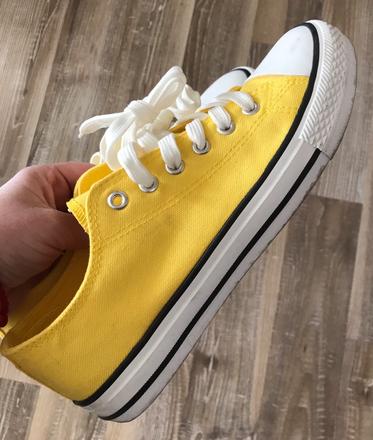 Krásne tramky, sinsay,39