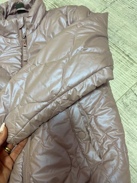 Fialová bunda lesklá 134, 134