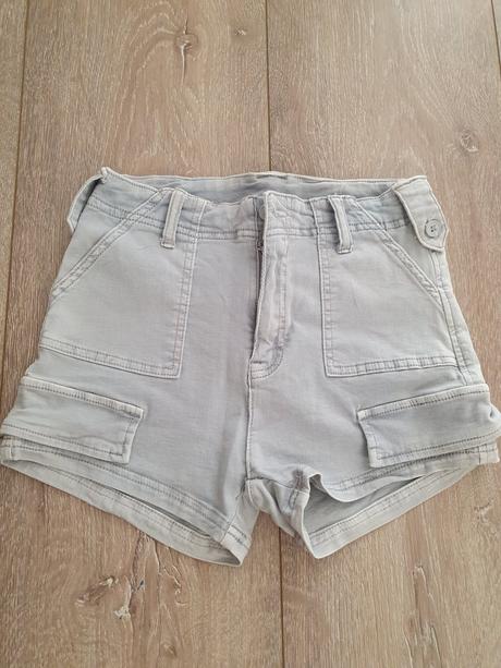 Kraťasy, s