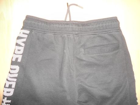 Cierne teplakove kratasy, s