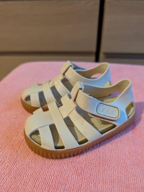 Igor sandálky, 21