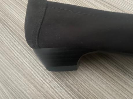 Poltopánky s kvietkom, 36