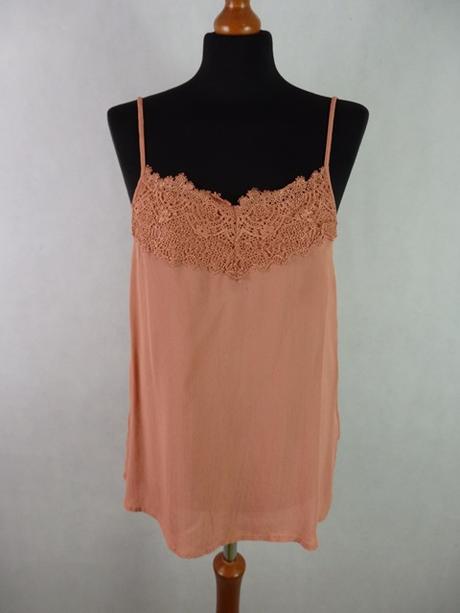 Kvalitný dámsky top s čipkou, vero moda,42