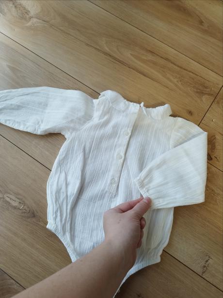 Body s volanovym golierom veľkosť 74, zara,74