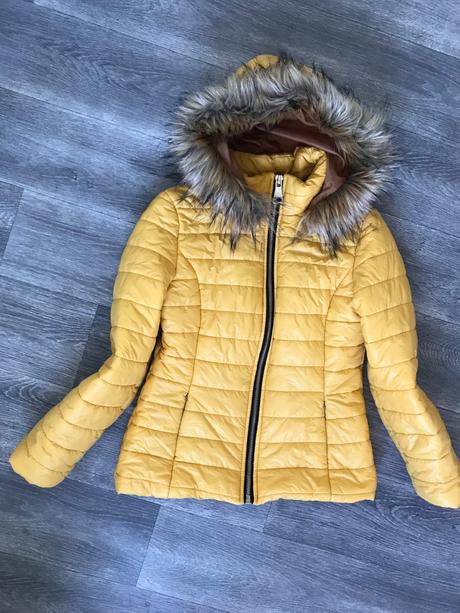 Nádherná bunda s krásnou kapucňou, m
