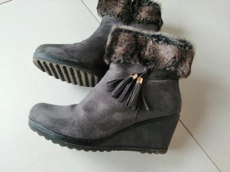 Dámske kotníkové čižmy s kožušinkou, clara barson,38