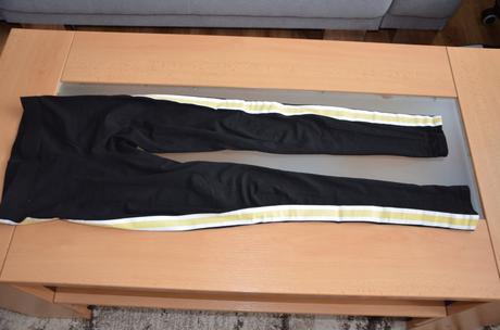 Legíny čierne - žltý pás - h&m - v. 158, h&m,158