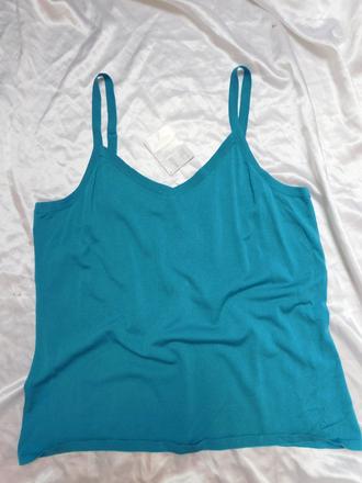 Luxusny velmi pekny top, 50