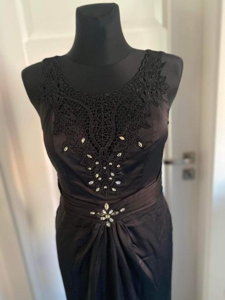 Výpredaj - spoločenské dámske šaty, 38 / m