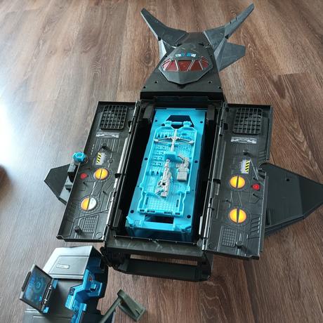 Justice league batmanova loď, 