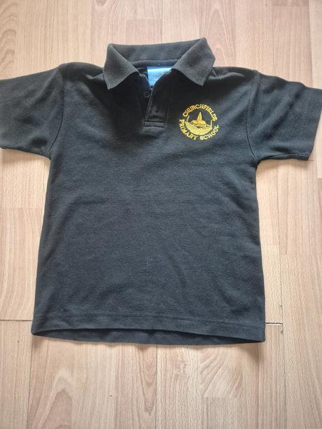 Čierne polokošelové tričko  s výšivkou, 116