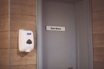 Zapisovanie prestávok na WC v práci: Je to normálne?