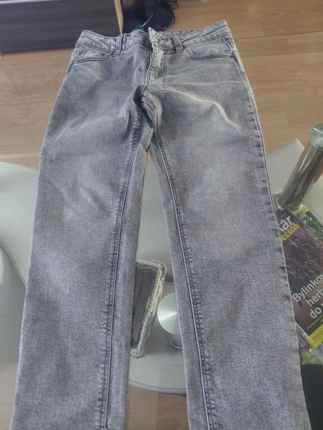 Rifle-šede slim, primark,128