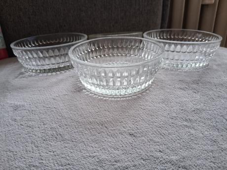 Miska sklo 4 kusy spolu ako nové, 