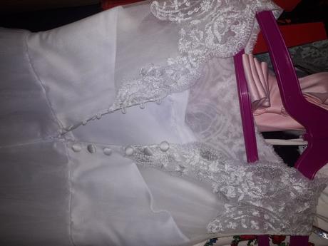 Saty na prve sväté prijímanie, 140