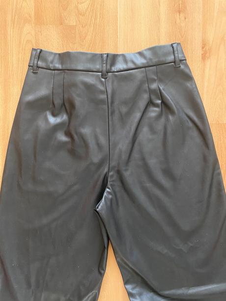 Nohavice zn. zara s efektom kože, zara,l