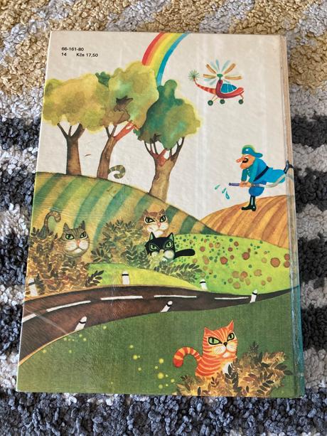 Rukávnik, sandálik a machnáčik prvé vyd.1980, 