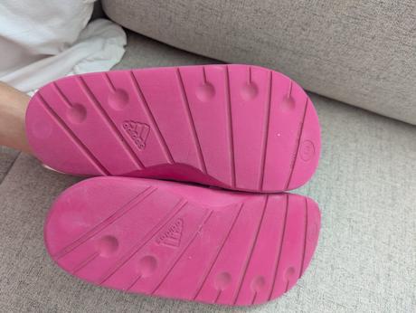 Šľapky, adidas,34