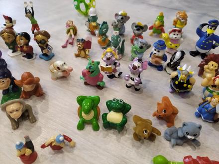 Kinder vajíčkové hračky,