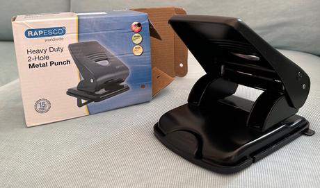 Dierkovač rapesco,kovový, 40 listov, čierny za 3e, 