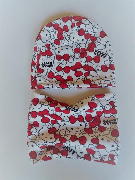 Čiapka a nákrčník, sanrio,98