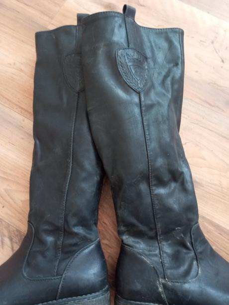 Čierne vysoké cizmy, 36