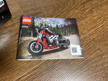 Lego technic motorka,