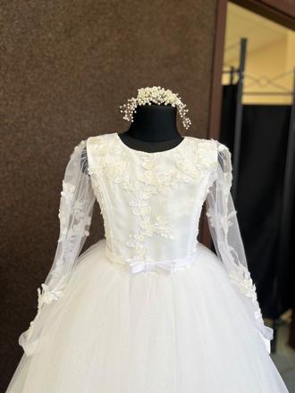 Šaty na prijímanie, 134