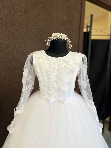 Šaty na prijímanie, 134