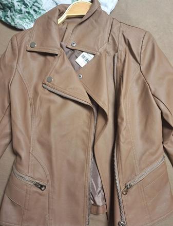 Kožená bunda, 38
