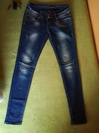 Skiny miss curry č.28, 28