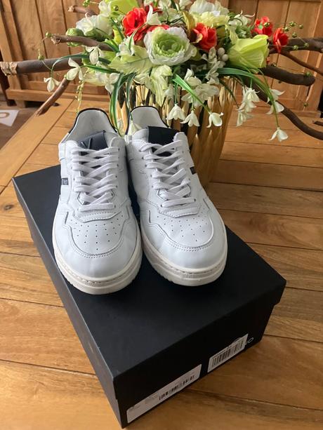 Kožené tenisky valentino, 38