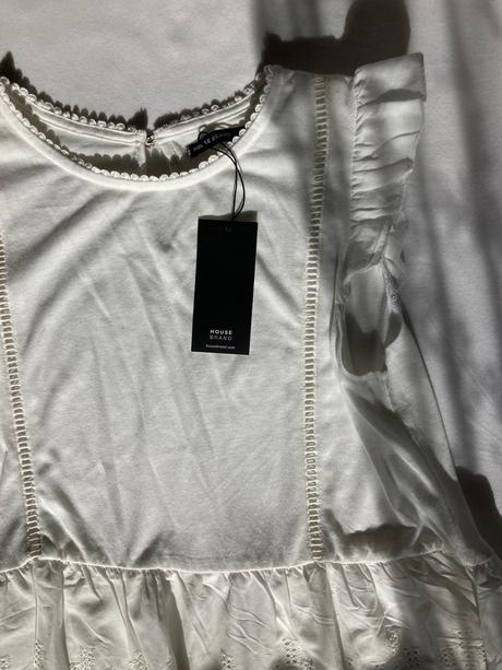 Tričko s volánom, house,l