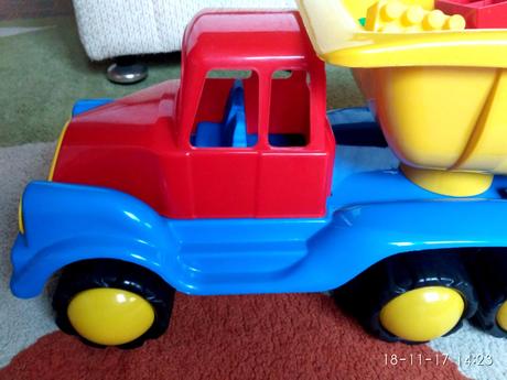 Hračka - veľký kamion+kocky,