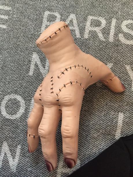 Damsky kostym wednesday a vec m, 