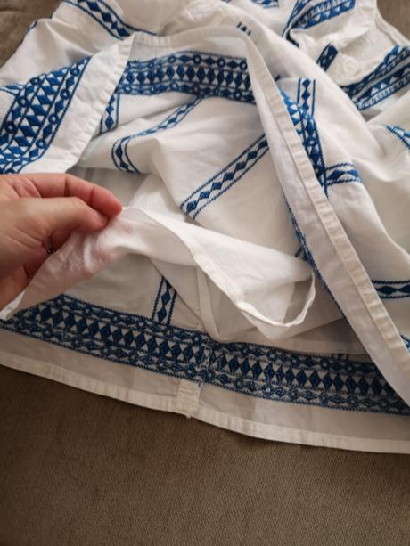 Vyšívané šaty abandon, m