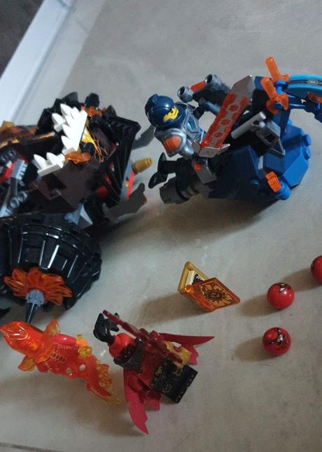 Skladačka úplna kopia 70321 stroj skazy,