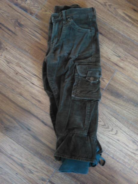 Trištvrťové  prechodné  nohavice do čižiem, s