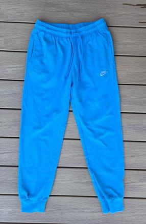 Krásne chlapčenské svetlomodré tepláky, nike,170