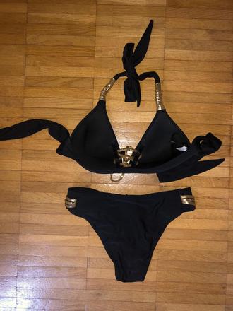 Pyramid čierne plavky, s