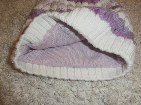 Nepoužitá zimná čiapočka s rukavičkami, tu,74