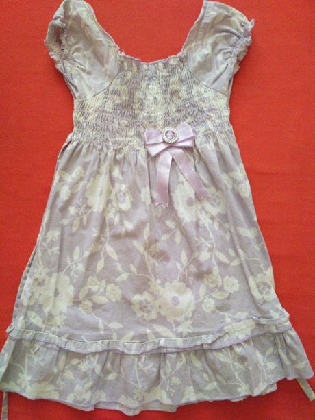 Bledofialove satocky, 104