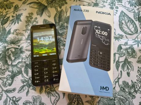Nokia 230 model 2024 dual sim čierny, nokia