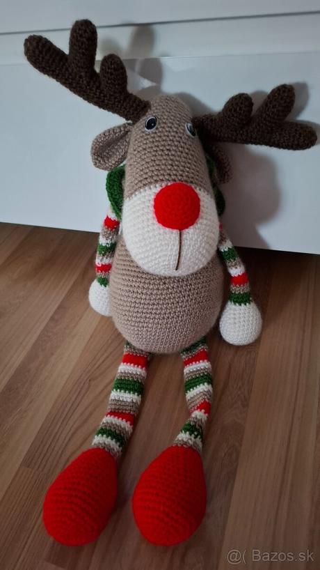 Háčkované dekorácie, hračky, 