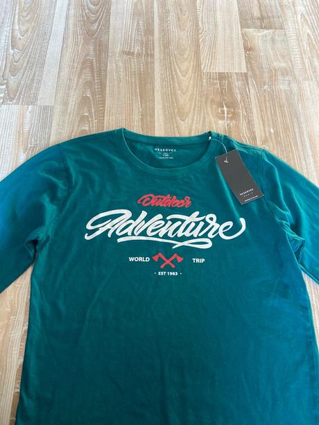 Tricko, reserved,158