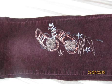 Tmavobordové rifle-nohavice, 122