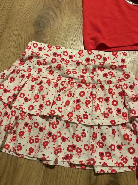 2 suknicky a tričko, 110